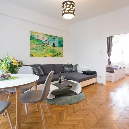 Apartament French Balcony - 45M² - Szeneviertel Wiedeń Zewnętrze zdjęcie