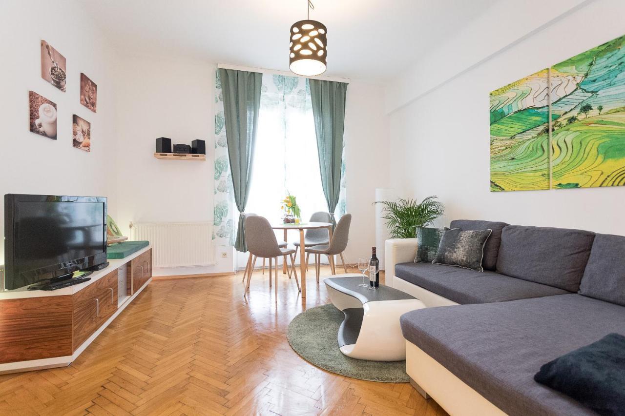 Apartament French Balcony - 45M² - Szeneviertel Wiedeń Zewnętrze zdjęcie