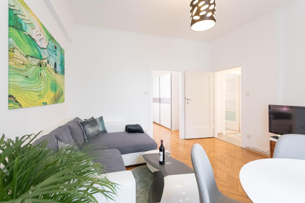 Apartament French Balcony - 45M² - Szeneviertel Wiedeń Zewnętrze zdjęcie