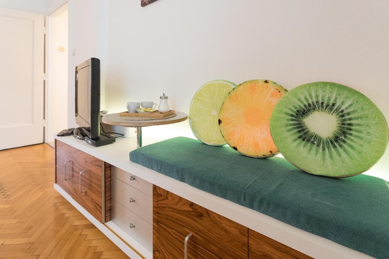 Apartament French Balcony - 45M² - Szeneviertel Wiedeń Zewnętrze zdjęcie